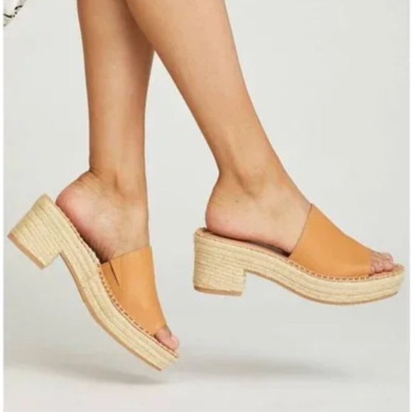 Soludos Women's Laguna Mule Sandals Camel/Tan Leather Upper Slip on Vacation NEW - Picture 1 of 10